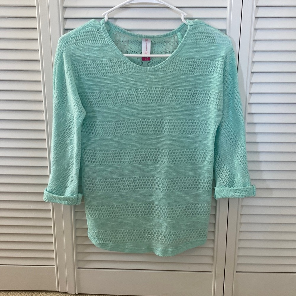 size small sweater shirt